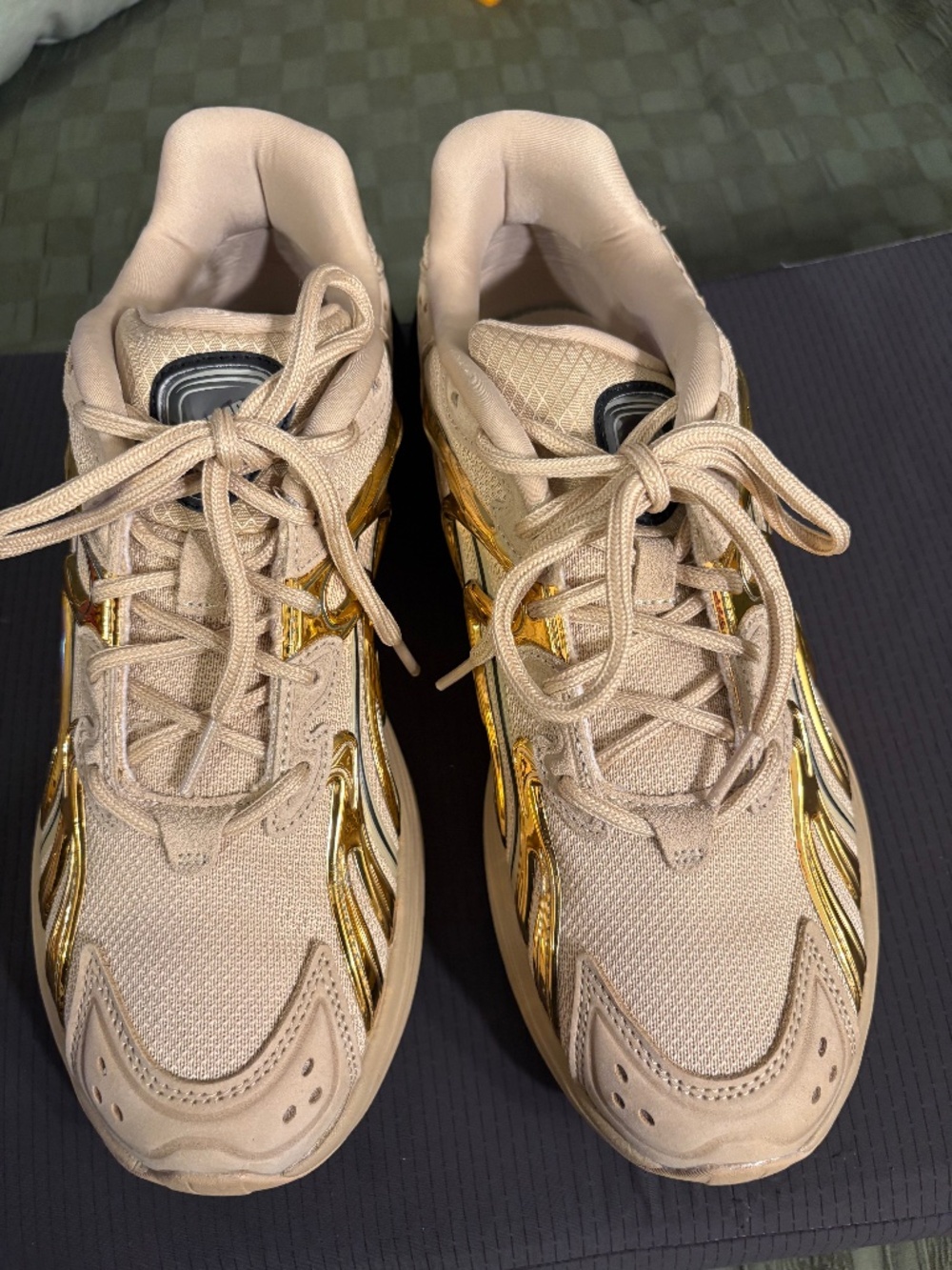 PUMA Inverse Sneakers